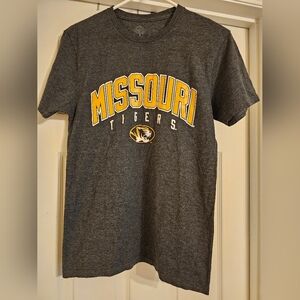 Missouri Tigers Dark Gray T-Shirt. Size:S